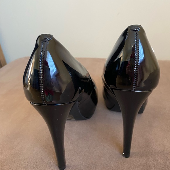 Guess peep toe black stiletto size 5 - Picture 7 of 10